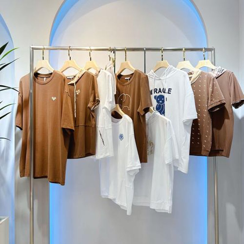 2023年服装批发行业动态：男女装批发市场的风云变幻
